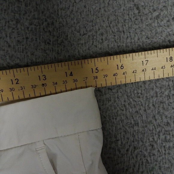 Kjus Shorts Womens 30 White Monroe Golf Performance Flat Front Made‎ In Portugal - Picture 4 of 10